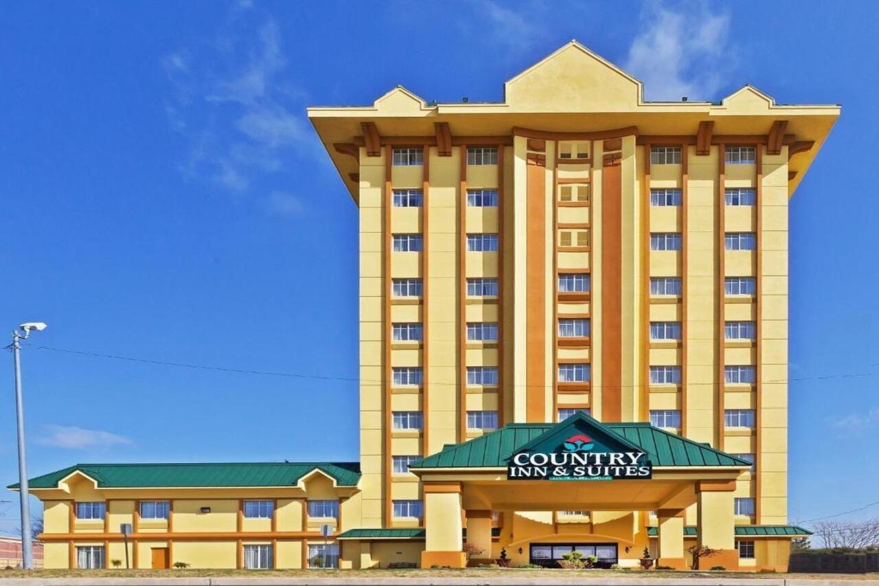 Country & By Radisson, At Northwest Expressway, Ok Oklahoma City