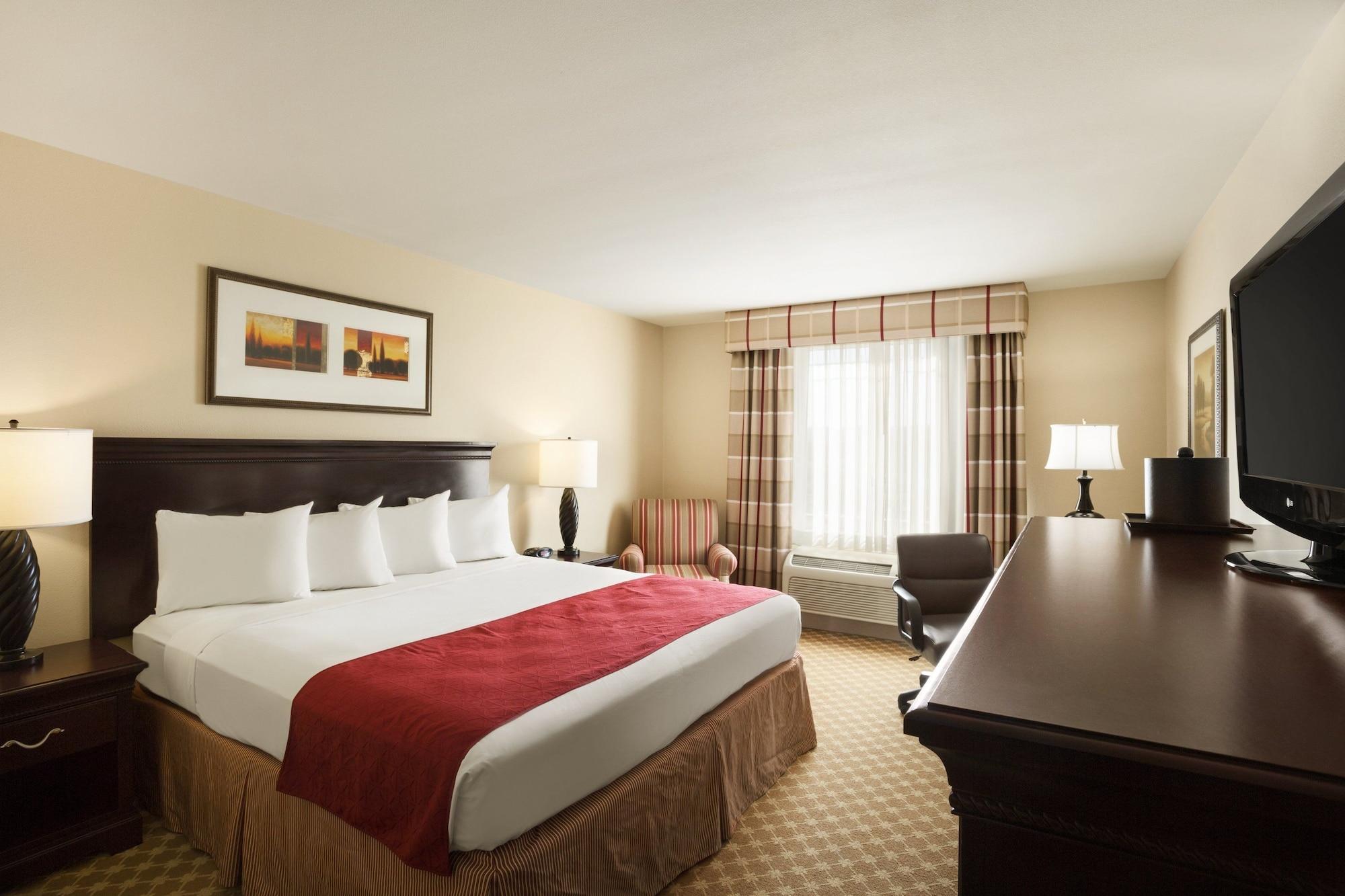 Hotel Country & By Radisson, At Northwest Expressway, Ok Oklahoma City