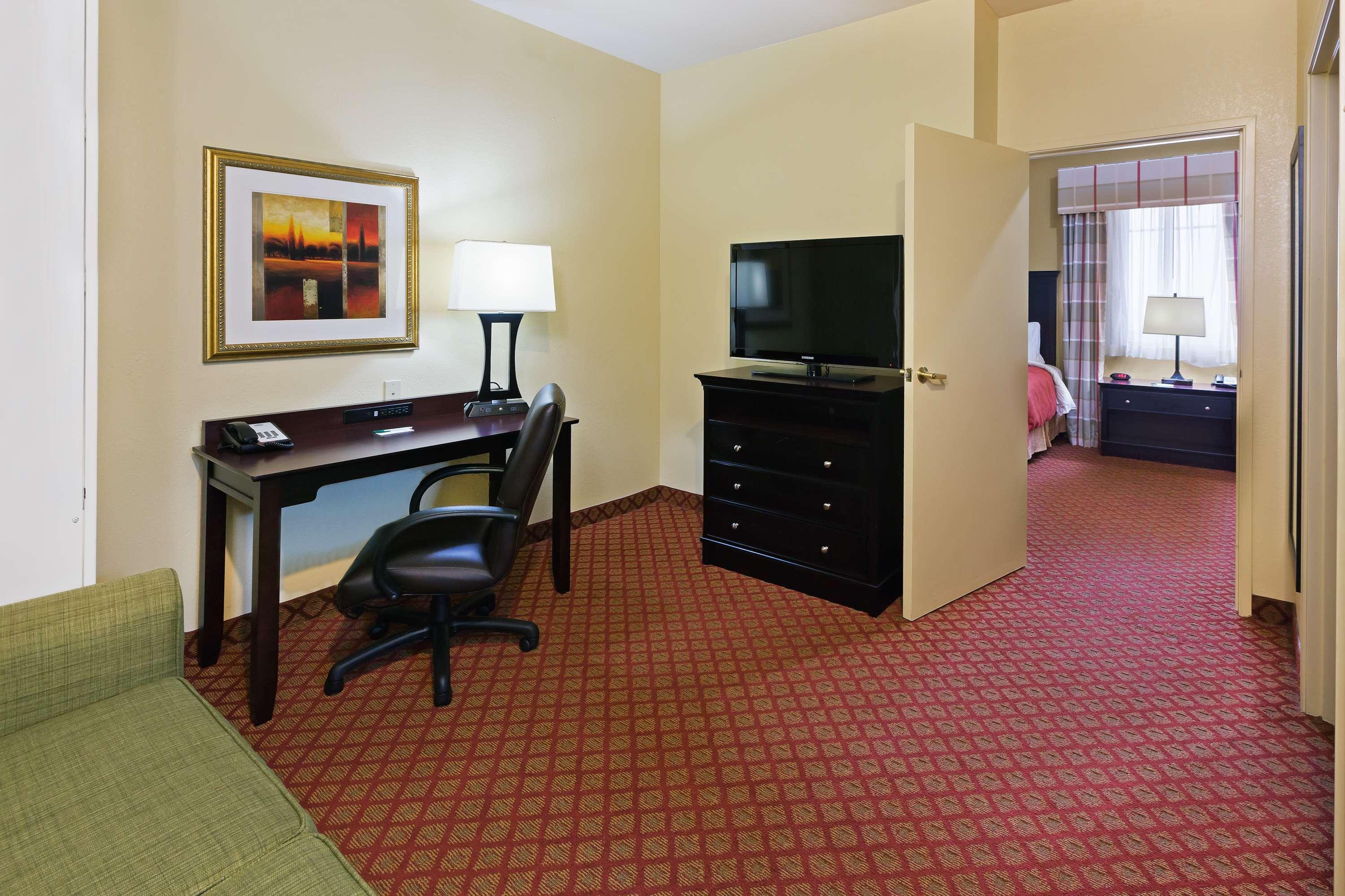 Country & By Radisson, At Northwest Expressway, Ok Hotel