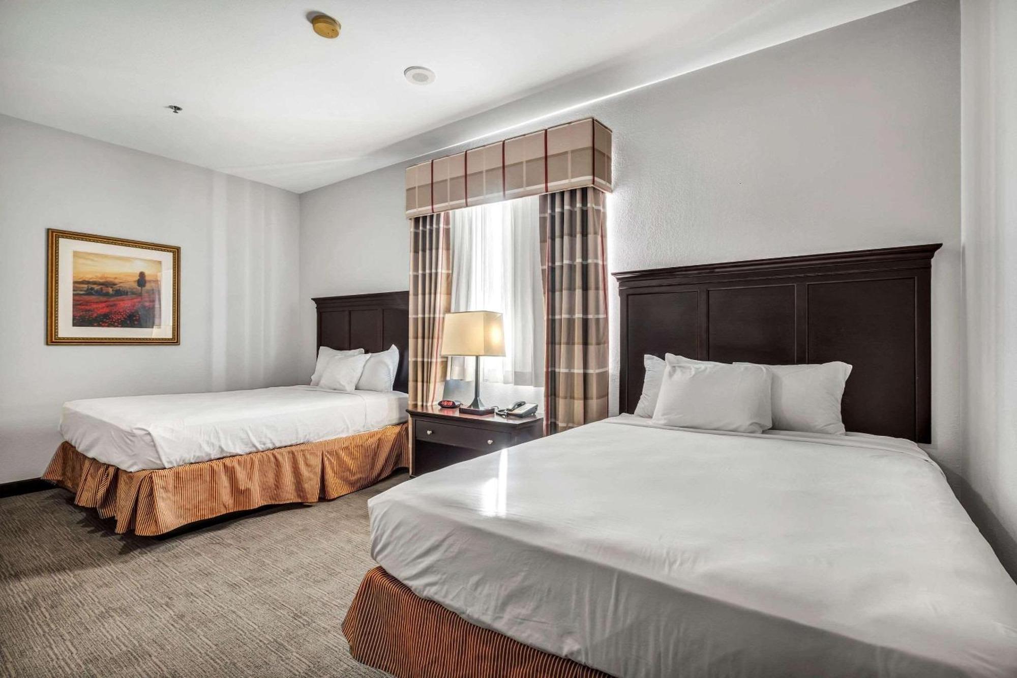 Country & By Radisson, At Northwest Expressway, Ok Oklahoma City