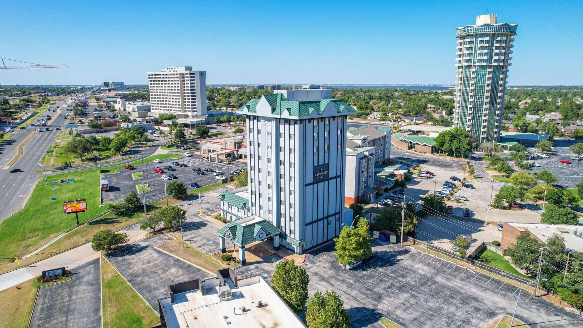 Country & By Radisson, At Northwest Expressway, Ok 3*