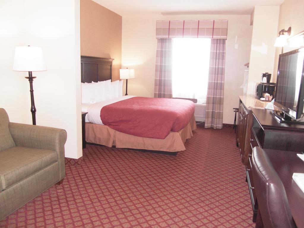 Country & By Radisson, At Northwest Expressway, Ok Hotel 3*