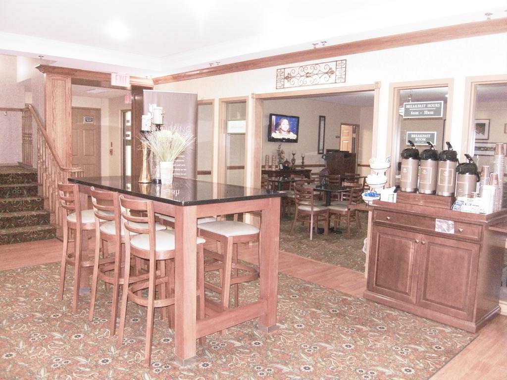 Country & By Radisson, At Northwest Expressway, Ok Hotel 3*