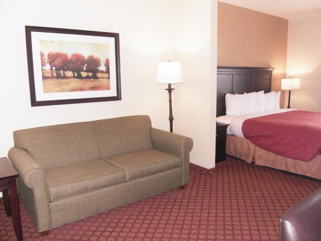 Country & By Radisson, At Northwest Expressway, Ok